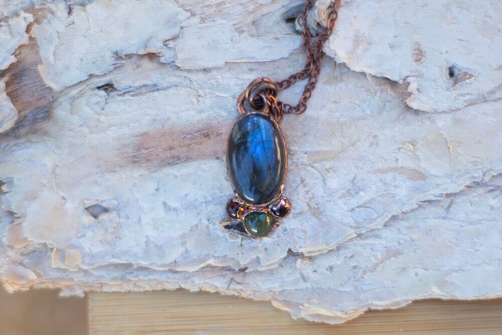 Baroque charm necklace with blue fire labradorite, double carnelian  and green onyx | handmade bohemian crystal necklaces | cinnamon dreams
